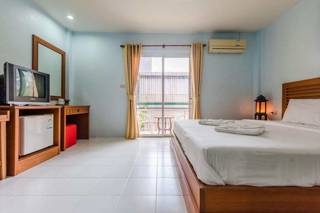 Simply Hotel หาดกะตะ ภายนอก รูปภาพ